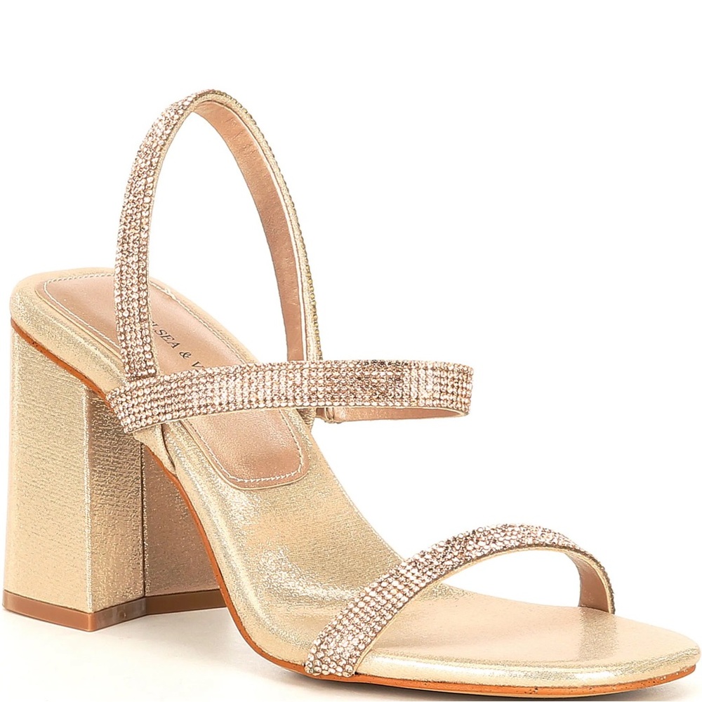 Chelsea and violet block heels. Great for outdoor events